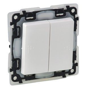 Выключатель двухклавишный влагозащищенный (IP44) 10 А, 250 В Legrand Valena Life
